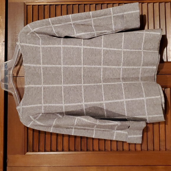 NWT TAHARI sweater - Picture 2 of 9